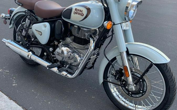 2022 Royal Enfield Classic 350 Review (17 Fast Facts)