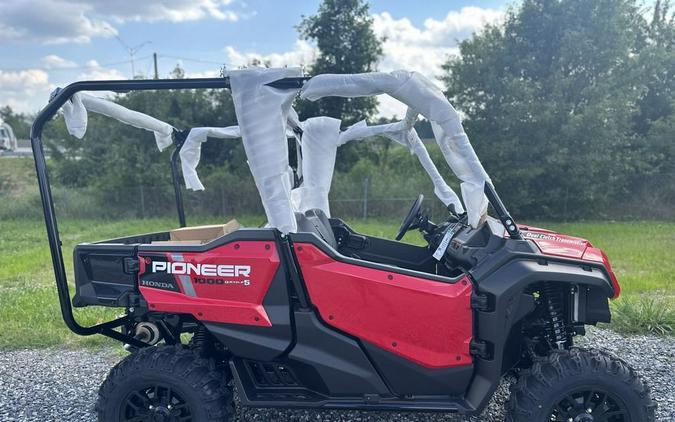 2024 Honda Pioneer 1000-5 Deluxe