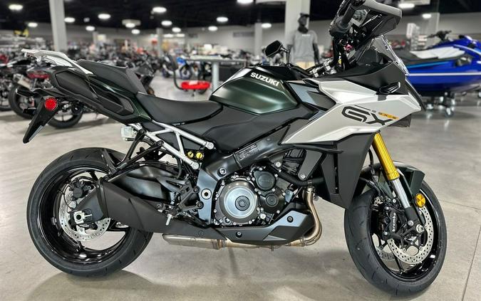 2024 Suzuki GSX-S1000GX Plus