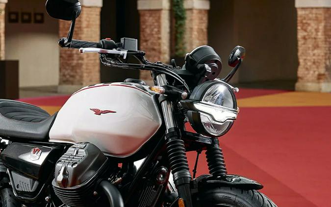 2024 Moto Guzzi V7 Stone Ten