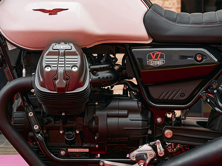 2024 Moto Guzzi V7 Stone Ten