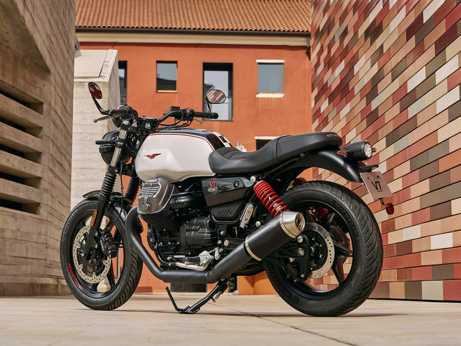 2024 Moto Guzzi V7 Stone Ten