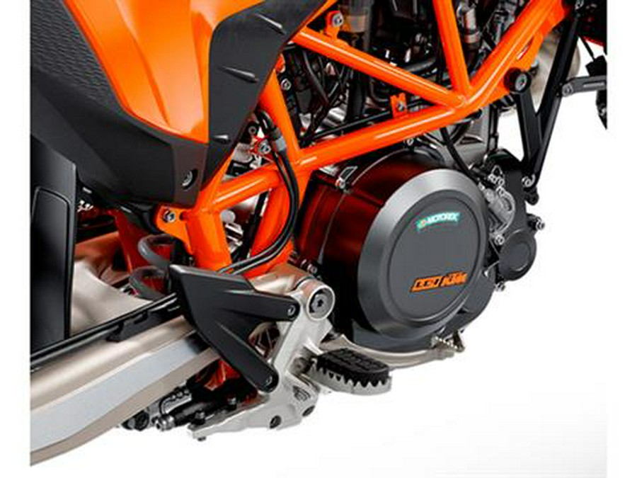 2024 KTM 690 SMC R