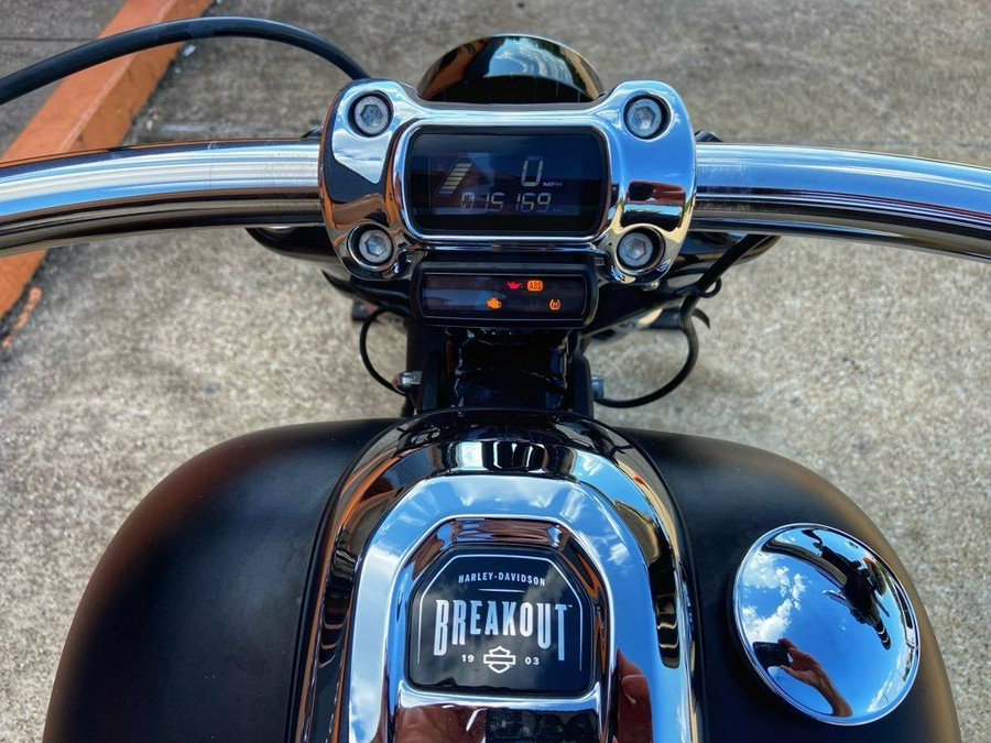 2023 Harley-Davidson® FXBR - Breakout® 117