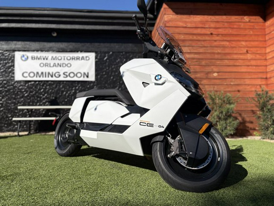 2024 BMW CE 04