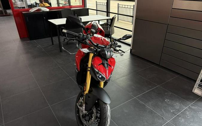2025 Ducati Streetfighter V2 S