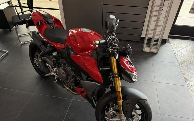 2025 Ducati Streetfighter V2 S