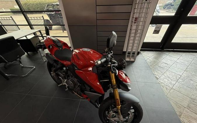 2025 Ducati Streetfighter V2 S