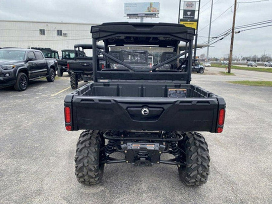 2023 Can-Am® Defender XT HD10