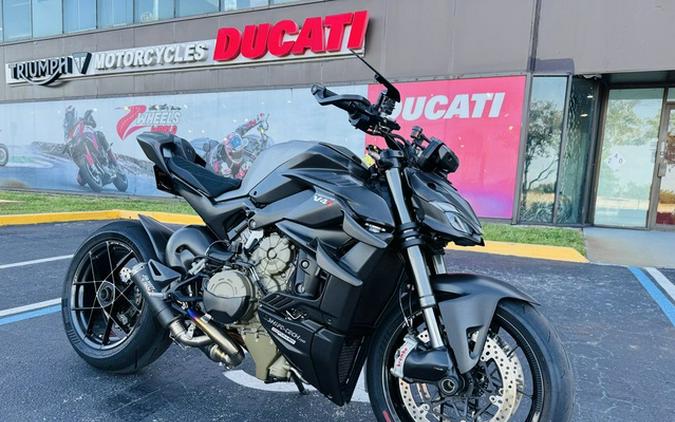 2023 Ducati Streetfighter V4 Ducati Red