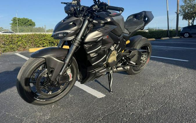 2023 Ducati Streetfighter V4 Ducati Red