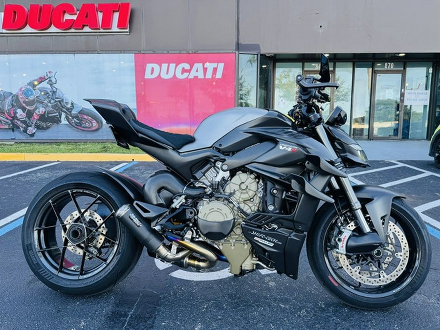 2023 Ducati Streetfighter V4 Ducati Red