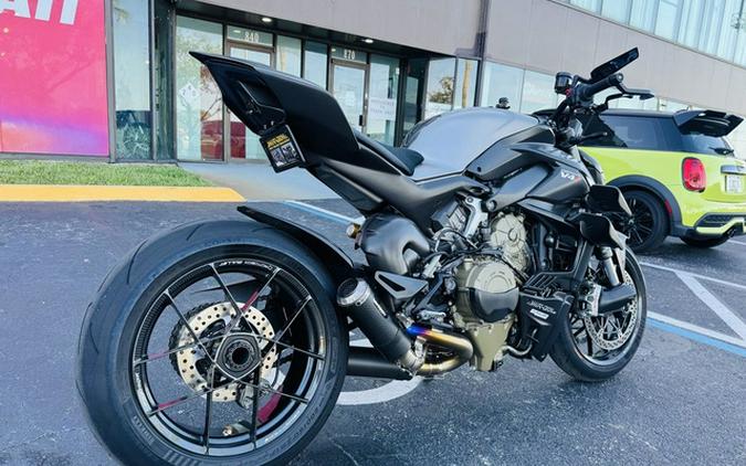 2023 Ducati Streetfighter V4 Ducati Red