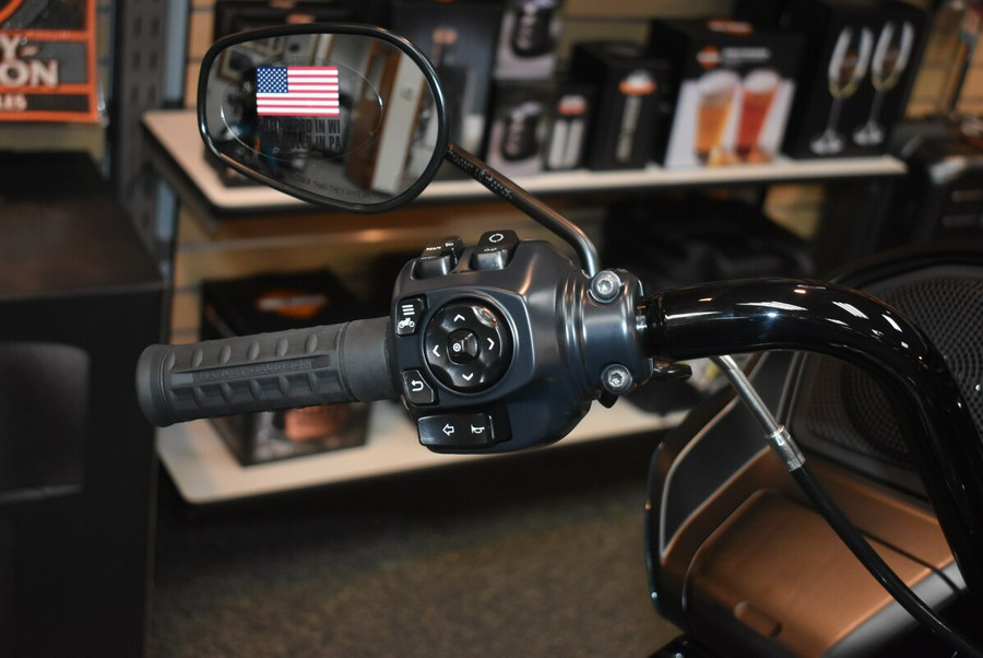 FLTRX 2026 Road Glide®