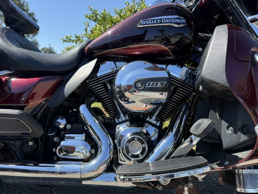 2014 Harley-Davidson® Electra Glide® Ultra Classic® FLHTCU