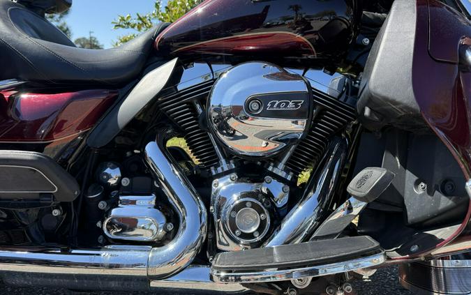2014 Harley-Davidson® Electra Glide® Ultra Classic® FLHTCU