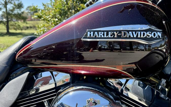 2014 Harley-Davidson® Electra Glide® Ultra Classic® FLHTCU