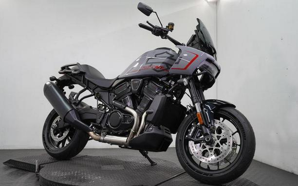 2026 Harley-Davidson® Pan America® 1250 ST