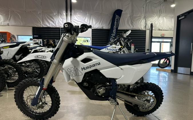 2027 Husqvarna EE 5