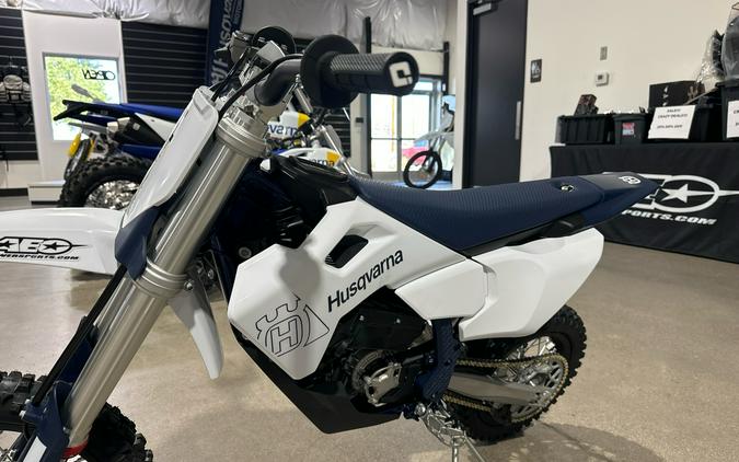 2027 Husqvarna EE 5