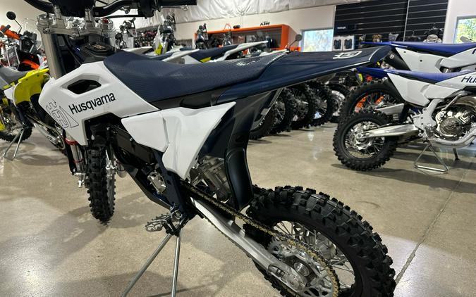 2027 Husqvarna EE 5