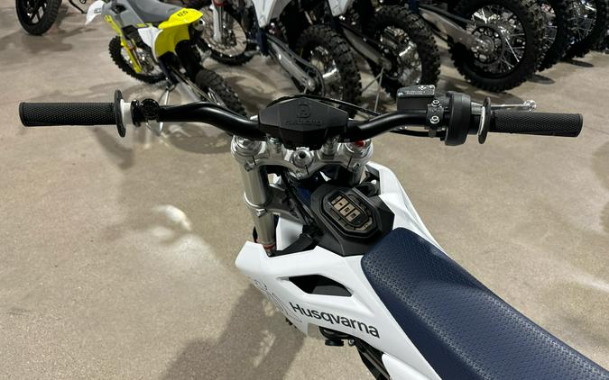 2027 Husqvarna EE 5