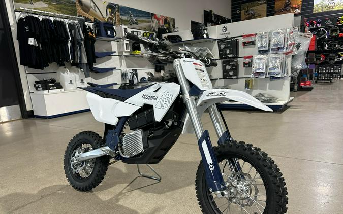 2027 Husqvarna EE 5