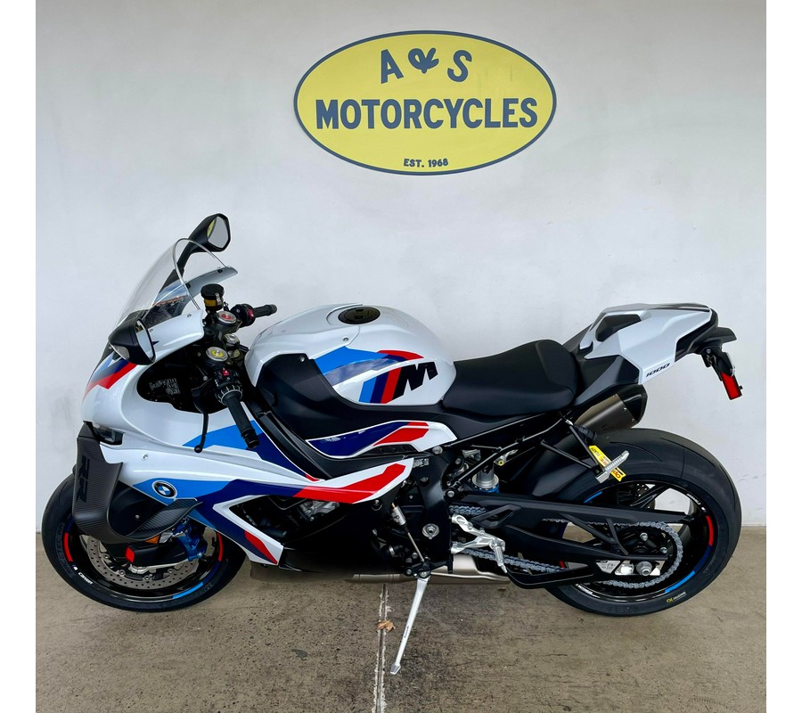 2026 BMW M1000RR
