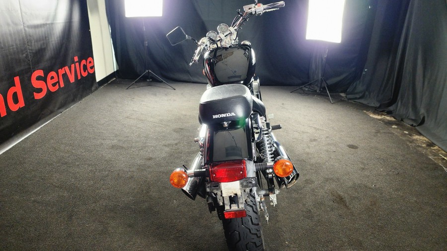 2002 HONDA VF750C2 - F801276