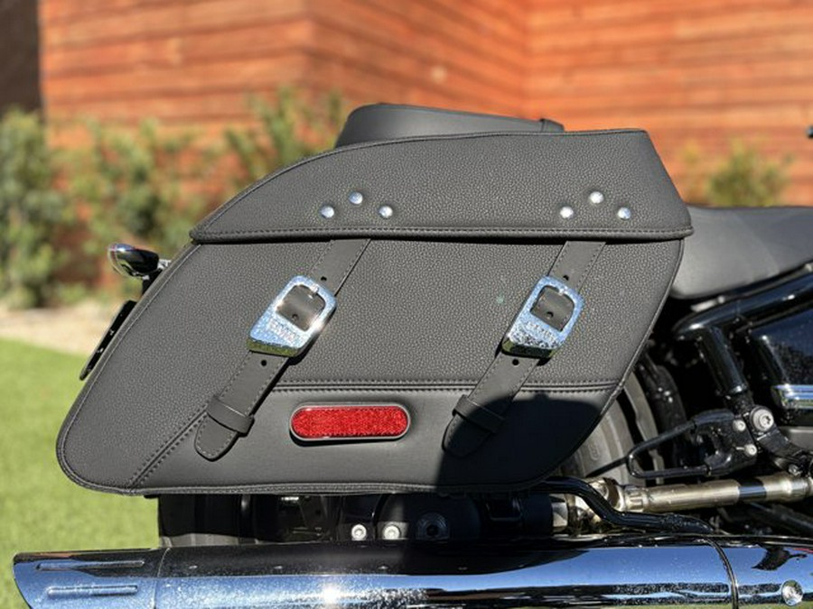 2024 BMW R 18 CLASSIC