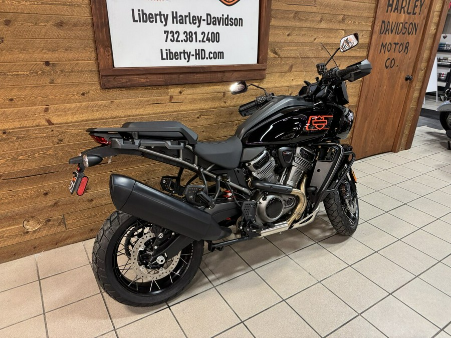 2026 Pan America Special Vivid Black RA1250S