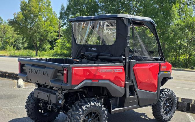 2026 Honda Pioneer 1000 Deluxe