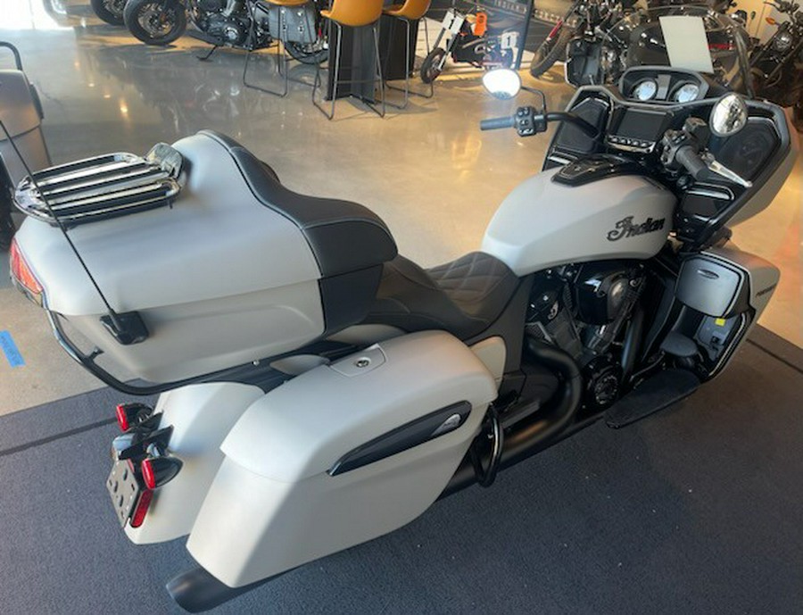 2023 Indian Motorcycle Pursuit Dark Horse® with Premium Package- SUMMER KICK OFF SPECIAL