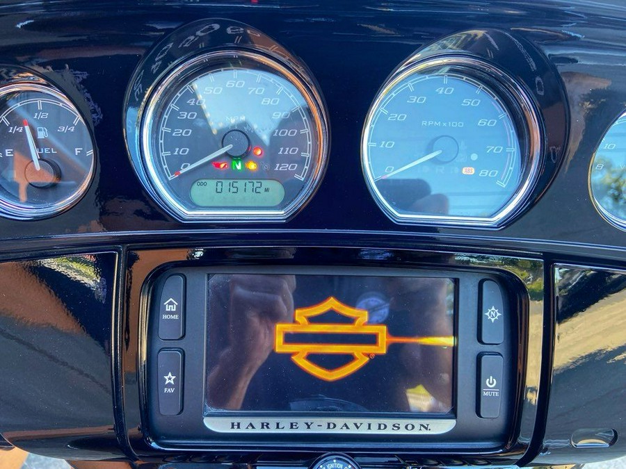 2018 Harley-Davidson® FLHXS - Street Glide® Special