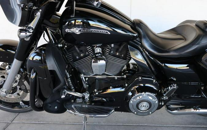 2016 Harley-Davidson® FLHXSE - CVO™ Street Glide®