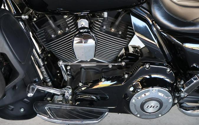 2016 Harley-Davidson® FLHXSE - CVO™ Street Glide®