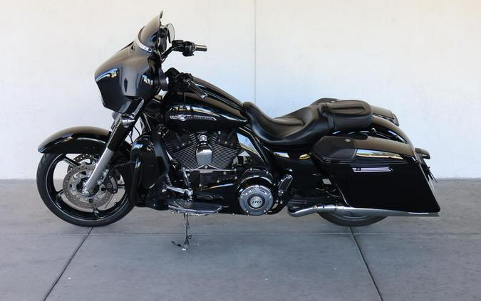 2016 Harley-Davidson® FLHXSE - CVO™ Street Glide®