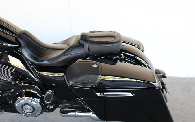 2016 Harley-Davidson® FLHXSE - CVO™ Street Glide®