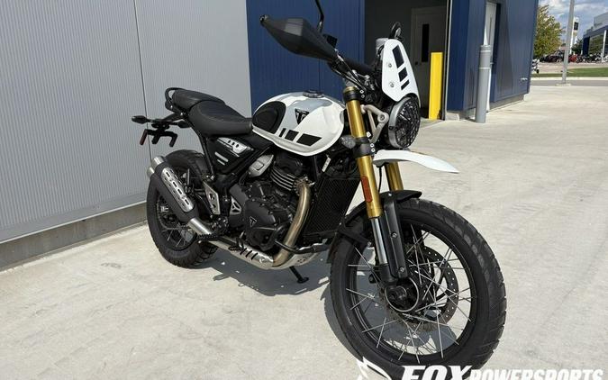 2026 Triumph Scrambler 400 XC Vanilla White