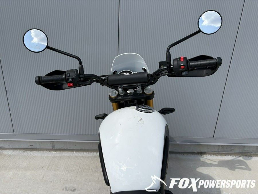2026 Triumph Scrambler 400 XC Vanilla White