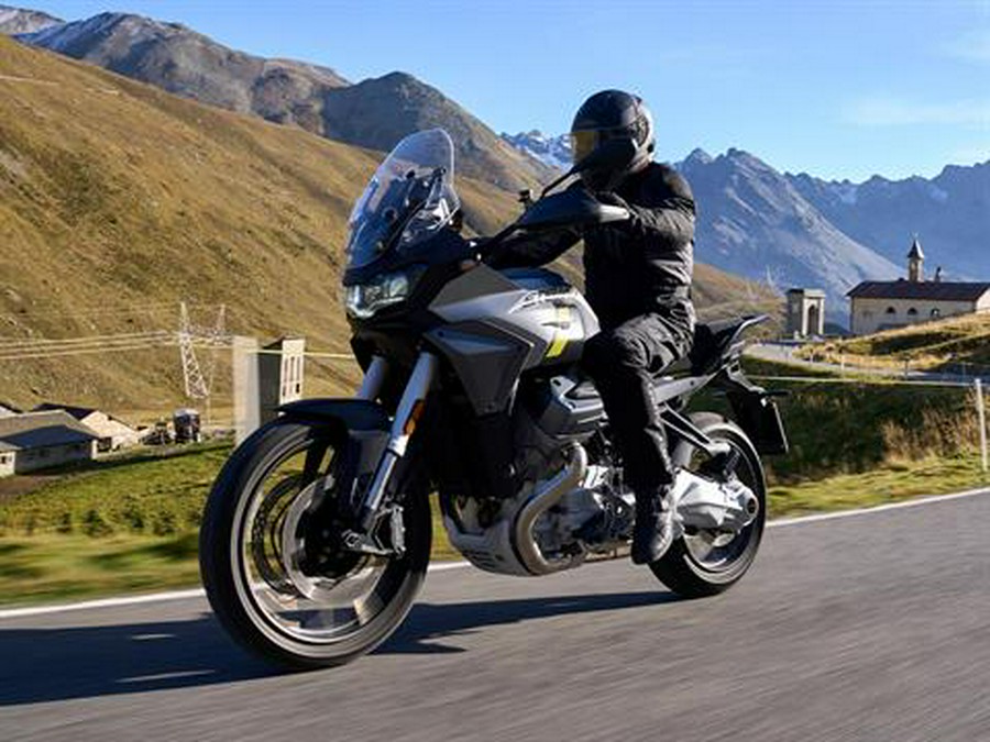 2024 Moto Guzzi Stelvio