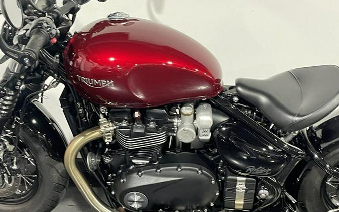 2022 Triumph Bonneville Bobber Cordovan Red