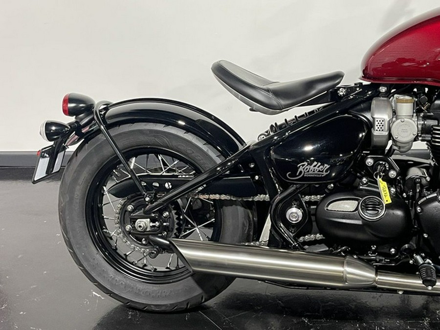 2022 Triumph Bonneville Bobber Cordovan Red