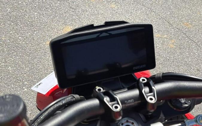 2025 Ducati Streetfighter V4 Ducati Red