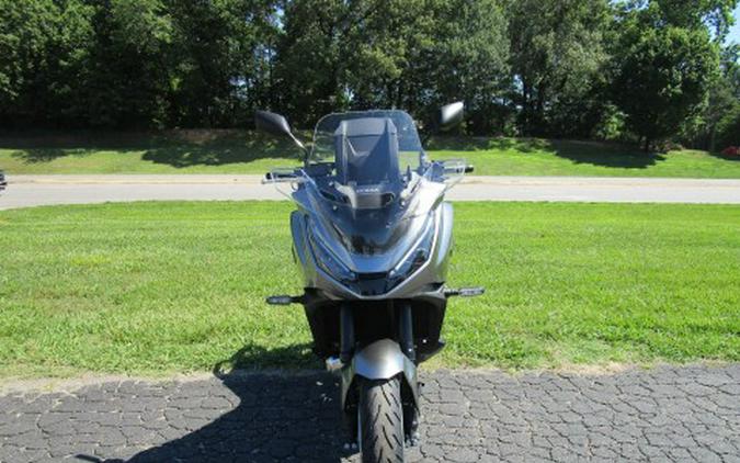 2026 Honda NT1100 DCT