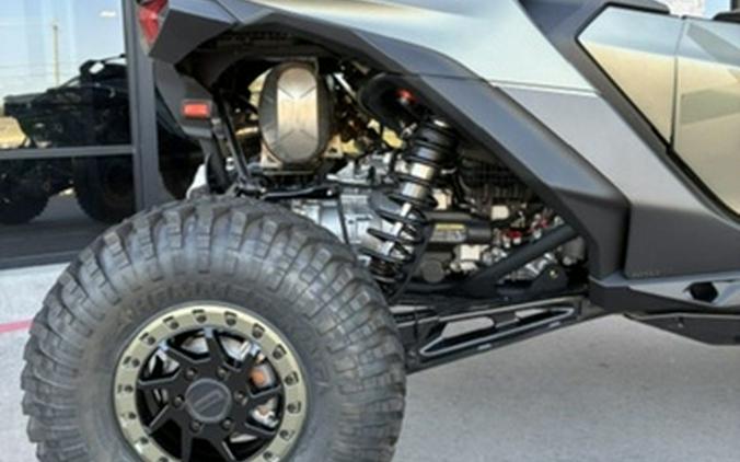 2026 Can-Am Maverick R X Rc