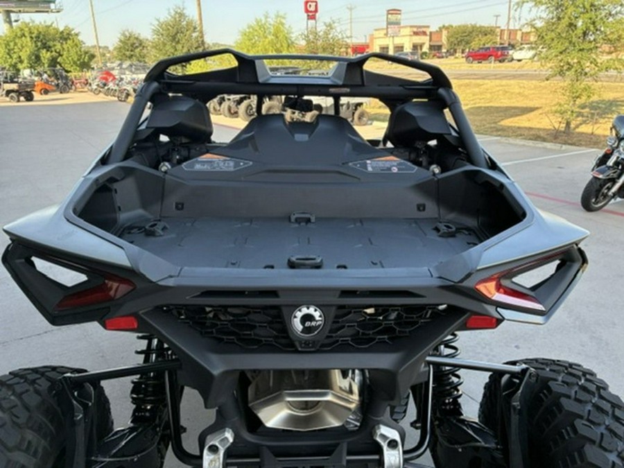 2026 Can-Am Maverick R X Rc