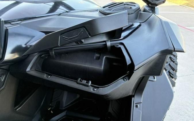 2026 Can-Am Maverick R X Rc