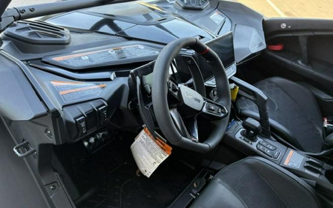 2026 Can-Am Maverick R X Rc