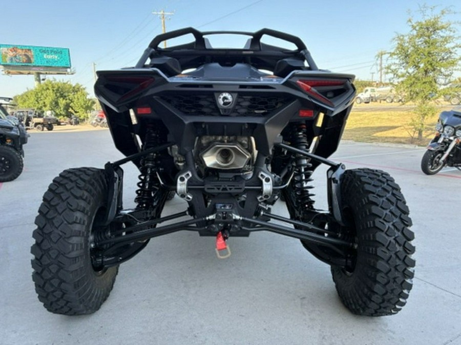 2026 Can-Am Maverick R X Rc